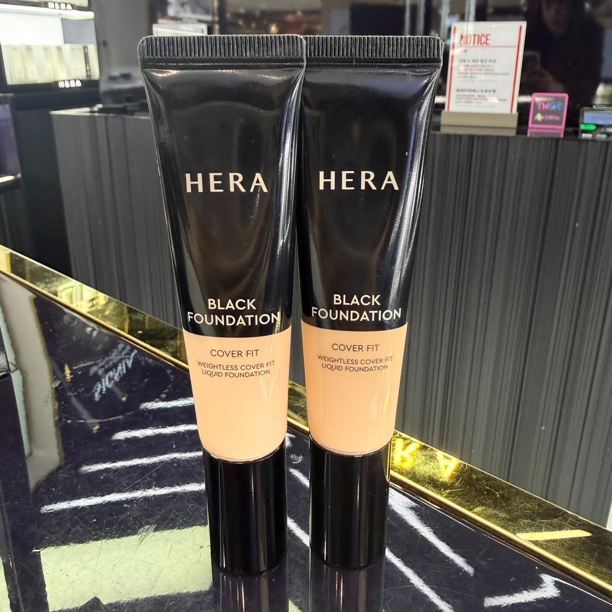 HERA HE811 WEIGHTLESS COVER FIT LIQUID FOUNDATION(35ML) (KR38.0)